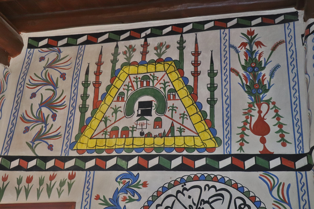 Pamukkale'nin asırlık boyalı ve kalem işli camileri kültür turlarının gözdesi oldu