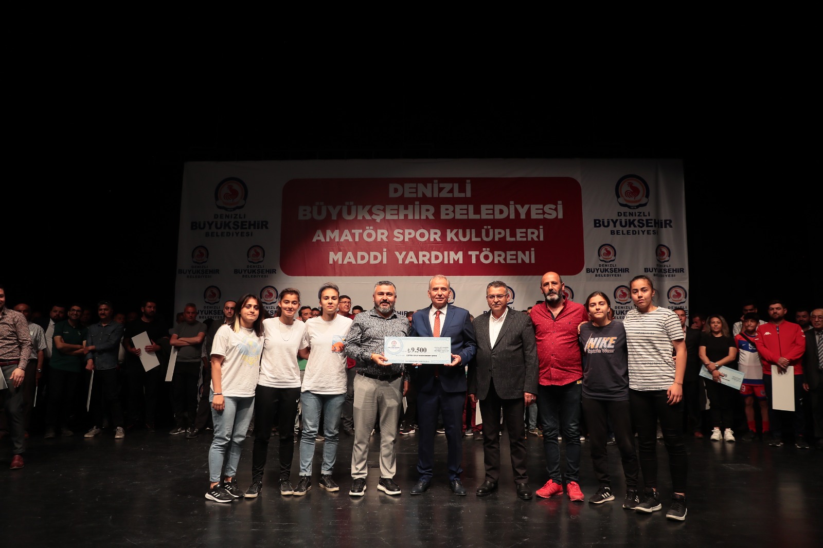 Başkan Zolan’dan 179 Amatör Spor Kulübüne 2.000.000 TL destek 