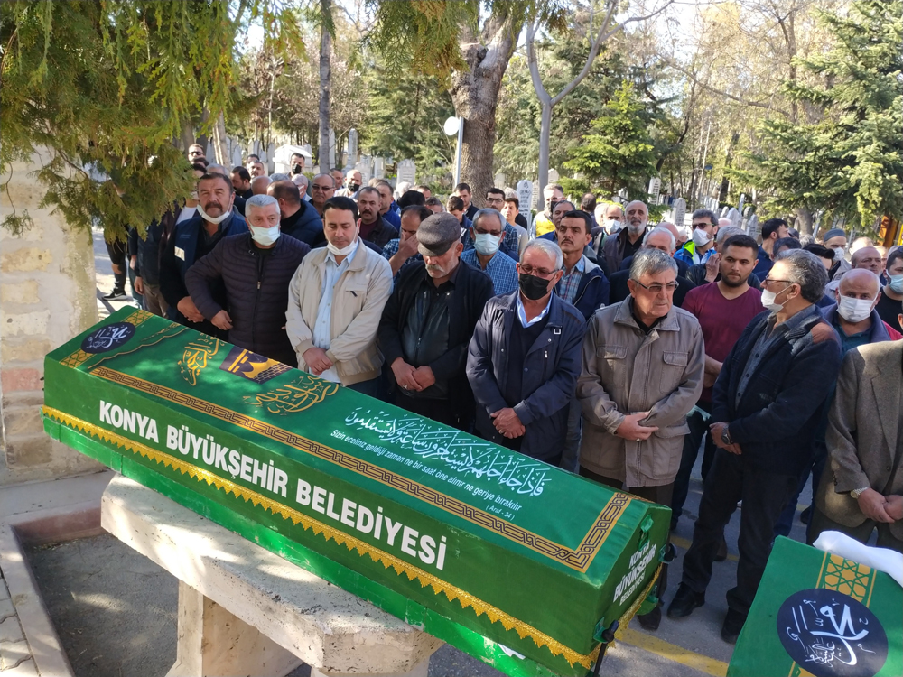 Uzman çavuş tarafından öldürülen doktor Konya'da son yolculuğuna uğurlandı