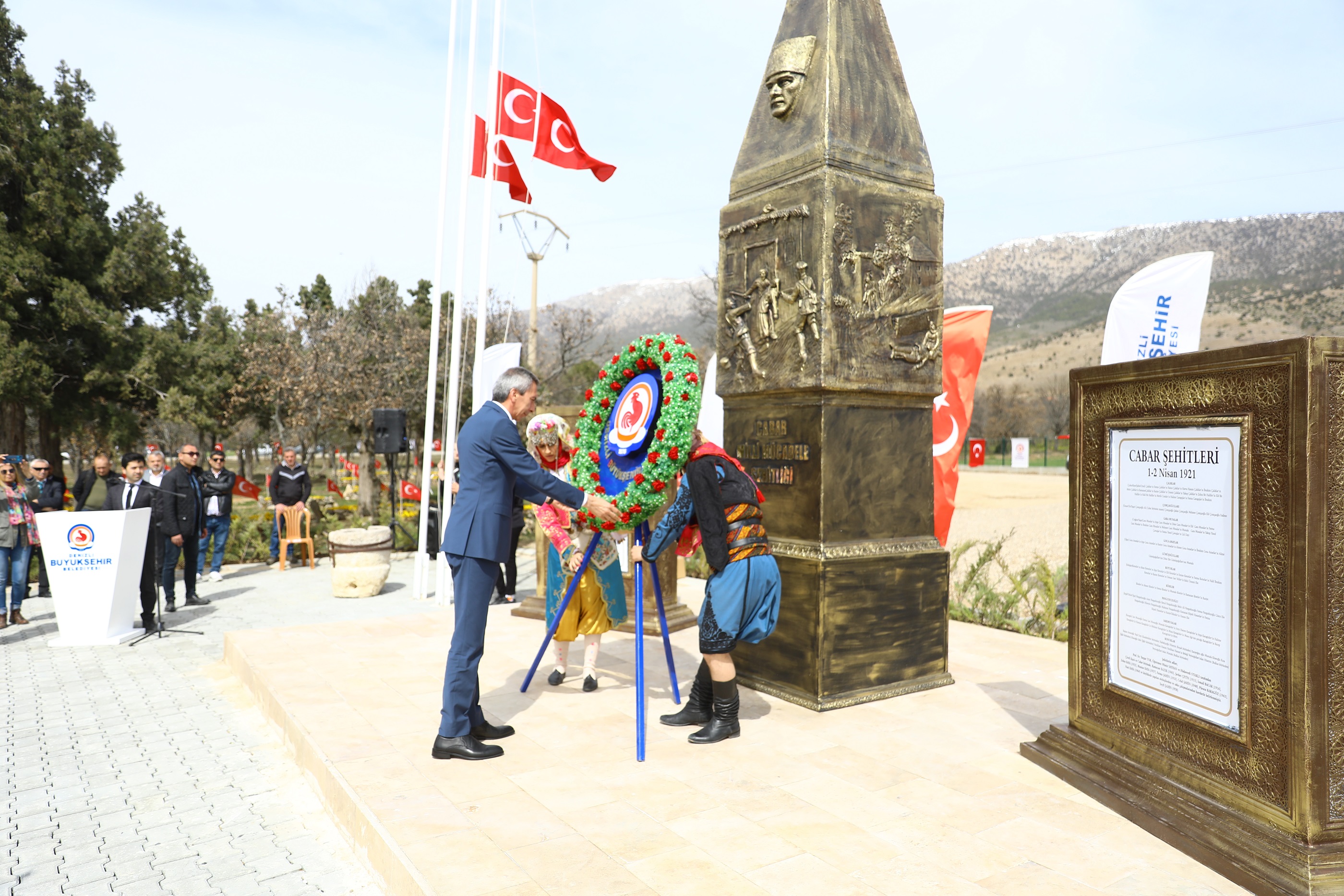 Cabar Milli Mücadele Şehitliği ve Anıtı’nda anma programı düzenledi