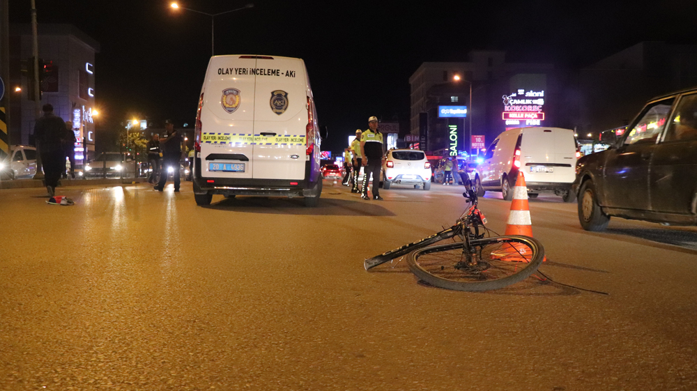 Çarptığı bisikletli çocuğu ölümüne neden olan vicdansız sürücü arkasına bakmadan kaçtı