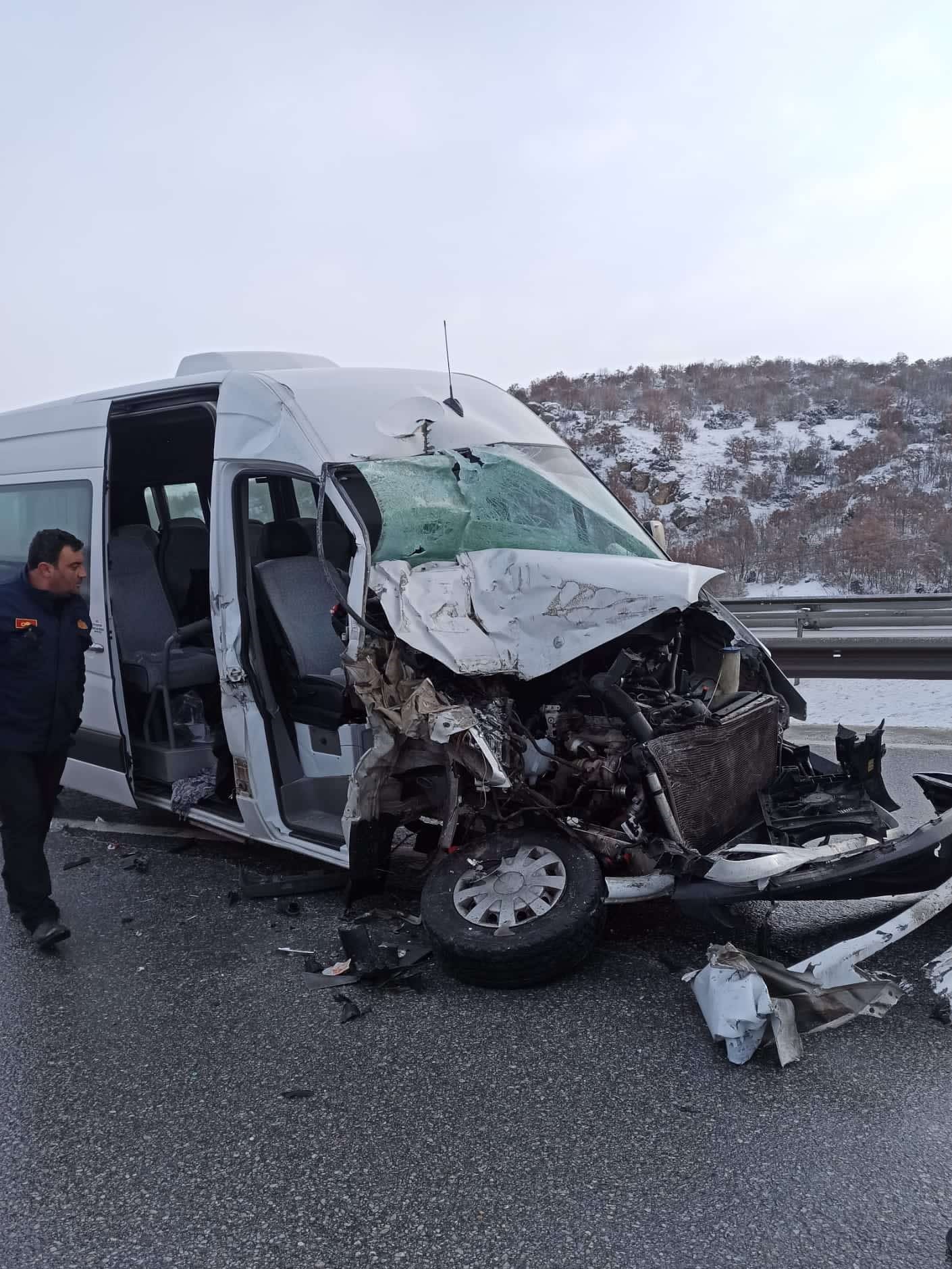 Eskişehir’de trafik kazası: 16 yaralı