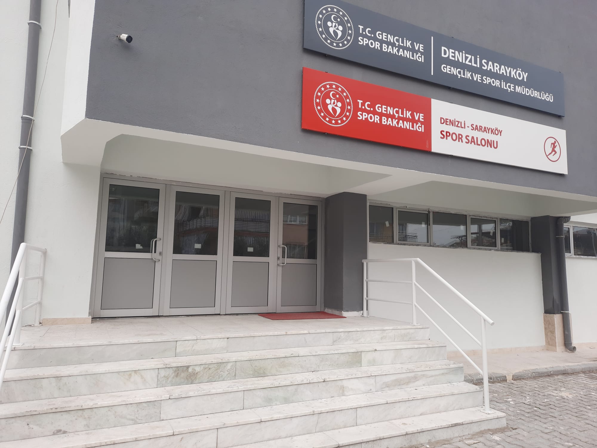Sarayköy Spor Salonu Baştan Aşağıya Yenilendi