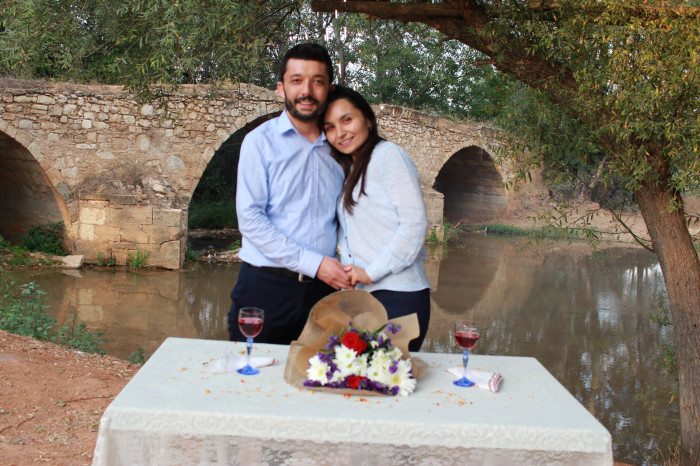 800 Yıllık Tarihi Köprüde Evlilik Teklifi