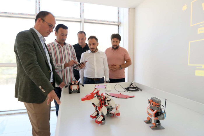 Pamukkale Belediyesi’nin Robotik Kodlama Kursları Başladı