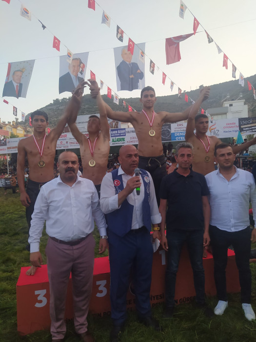 Pamukkale Belediyesporlu Beytullah Sarı Altın Madalyaya Abone