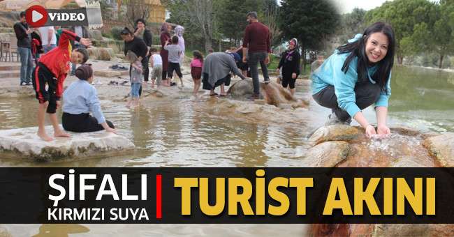 Şifalı kırmızı suya turist akını