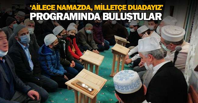 Yeni yılın ilk namazı için bir araya geldiler 