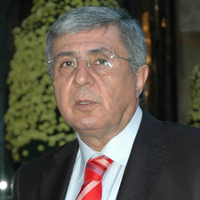 VAHAP DABAKAN  (PİRİNCİN TAŞLARI)